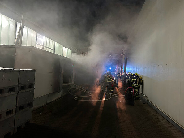 Feuerwehr Nittenau: Industriebrand am 20.01.2023