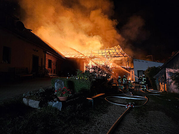 Major fire at Harthöfl