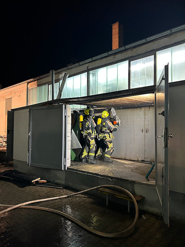 Nittenau Fire Department: Industrial fire on 01/20/2023